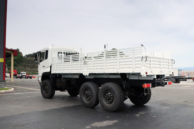 Cummins 300 HP 6×6 cargo producer_Customized 15/20/25/30/35/40 ton cargo dump truck export price_6×4 Cummins/4×4 YuchaiDFClassic dump level II platform configuration ເບີໂທລະສັບການຂາຍ