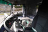Weichai 375/Yuchai 420/Cummins 500 horsepower 8×4 flatbed transport truck manufacturers_15/20/25/30/35/40/50/60 ໂຕນ ສີ່ເພົາ ຜັກ, ໝາກໄມ້, ງົວ, ແກະ ແລະ ໝູ ປັບແຕ່ງ_ລົດບັນທຸກດ້ານໜ້າ ແລະ ແປດຫຼັງ DF excavator plate