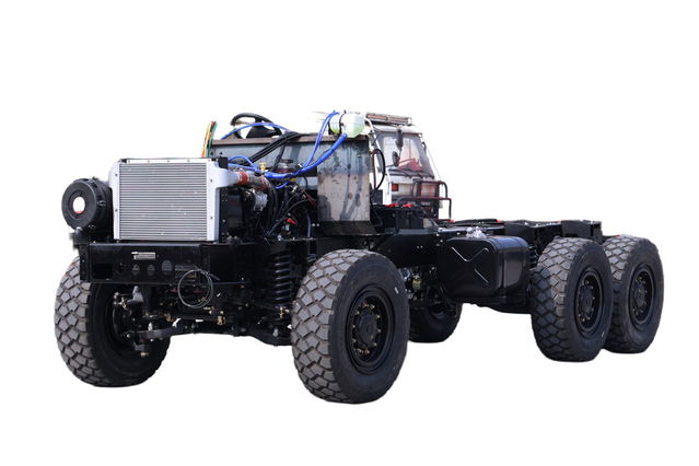 ຄູ່ມືການຂັບຂີ່ຂວາ/ຊ້າຍ 8-speed/automatic 6×6 Cummins 330/300 horsepower off-road special truck Category III chassis_DF six-wheel drive independent suspension_6×6 classic platform classic emergency rescue/ firefighting/field exploration/armor Protection/engineering operation/desert other heavy-mine specialization/mineralization